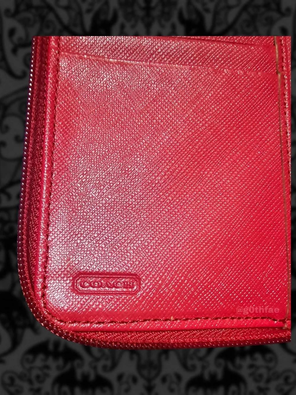 VTG Y2K COACH Legacy Leather Phone Wristlet ID Wallet with Turn-Lock - Red/Gold